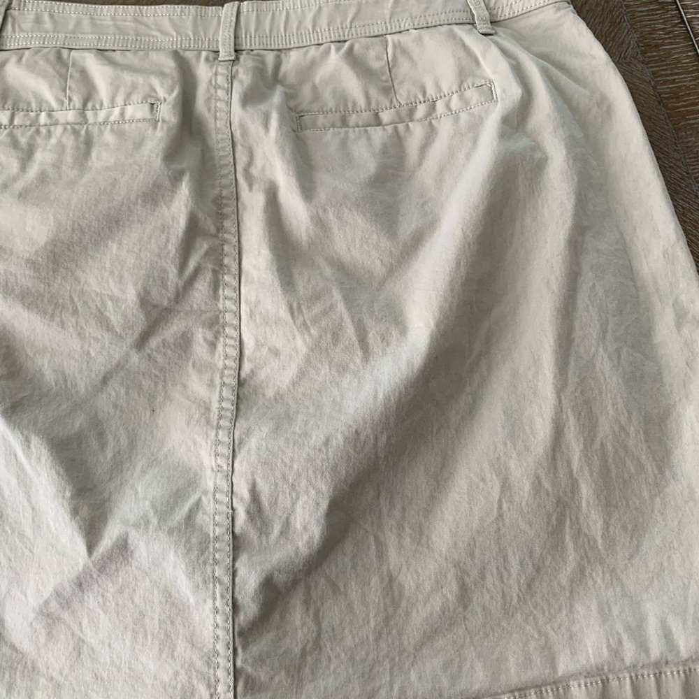 Croft & Barrow Classic Fit Skort Sz 14 Mini Beige Waist 34” Length 18” Pockets - Picture 6 of 6